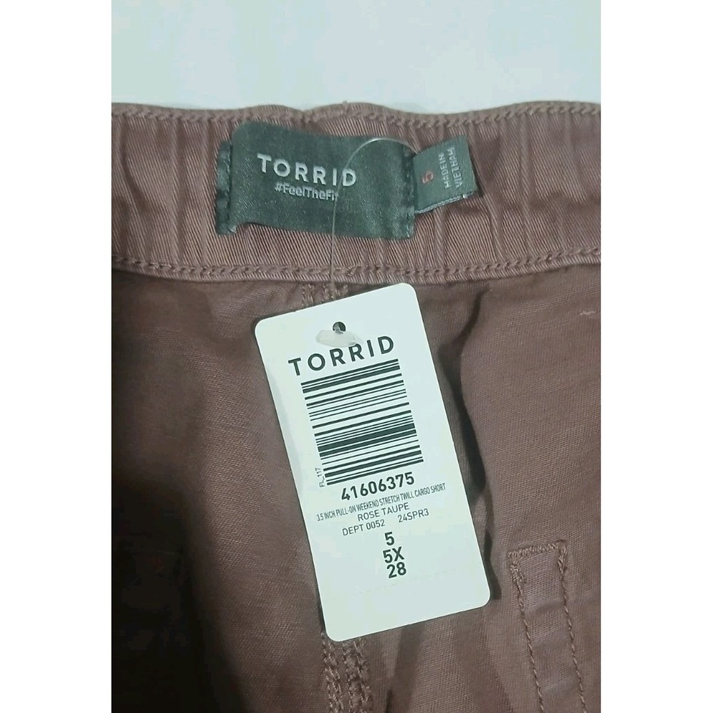 New Torrid 3.5" Pull On Weekend Stretch Twill Cargo Shorts Size 5 5X 28 Pull On - Picture 4 of 9